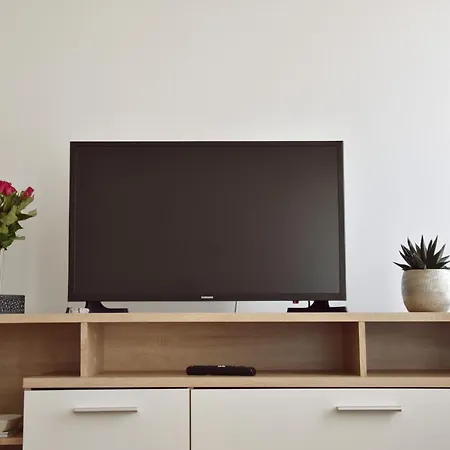 A12 Apartment *